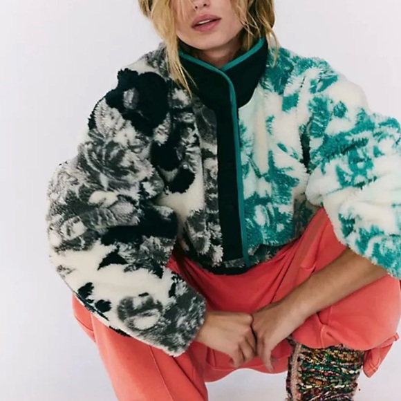 Free People Movement Hit The Slopes Printed Fleece Jacket Size XS - Picture 3 of 3